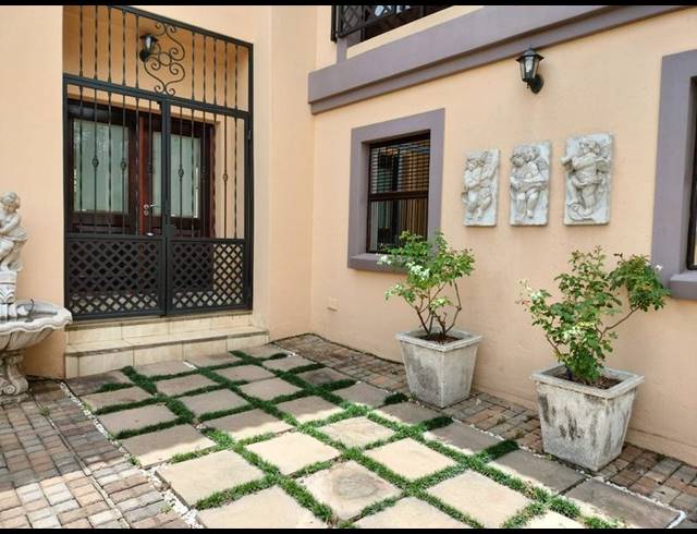 3 BEDROOM PROPERTY TO RENT IN WATERKLOOF RIDGE